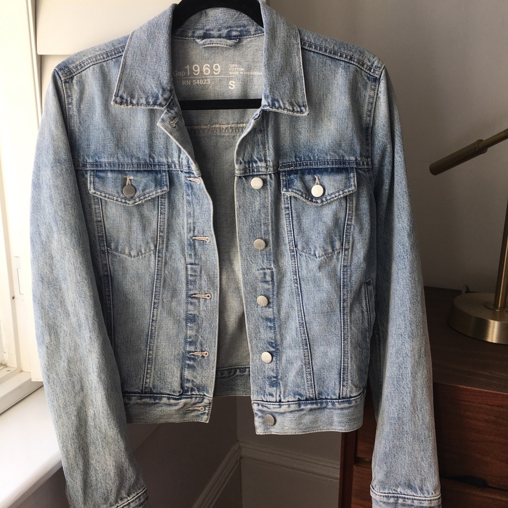 GAP 1969 light wash denim jacket.